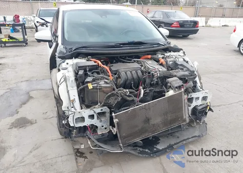 2018 Honda Clarity Plug-In Hybrid Touring z USA, uszkodzony, nr VIN JHMZC5F38JC007208